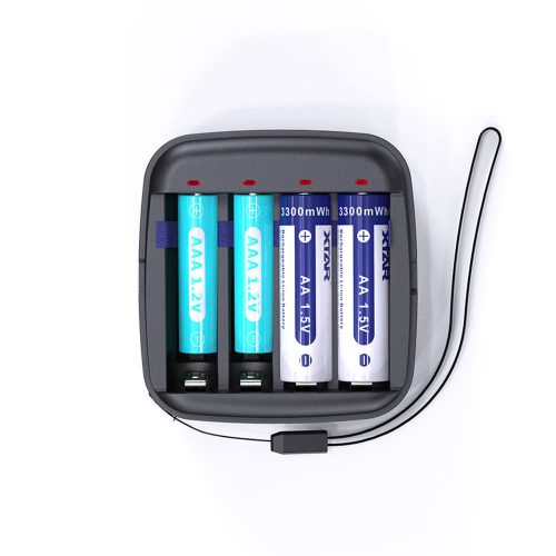 XTAR BC4 töltő + 12 x AA 2000mAh 1.5V Li-ion akkumulátor + 32 GB SD kártya